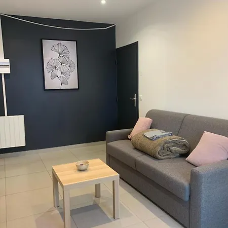 Moliere Apartment *